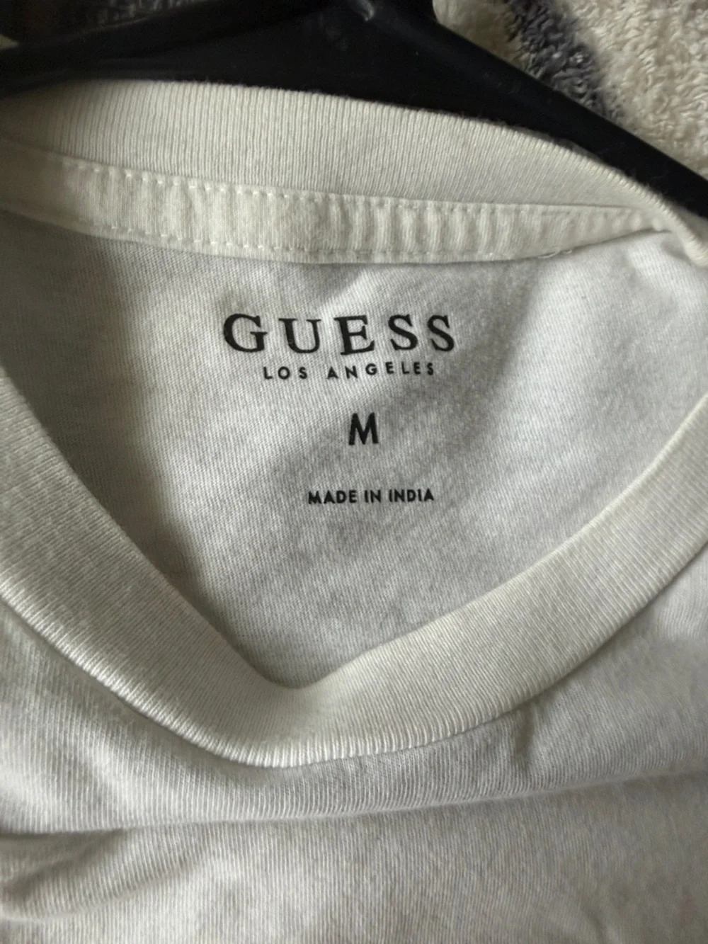 GUESS White Tee with Red Chenille GUESS LA Logo - Picture 2 of 2